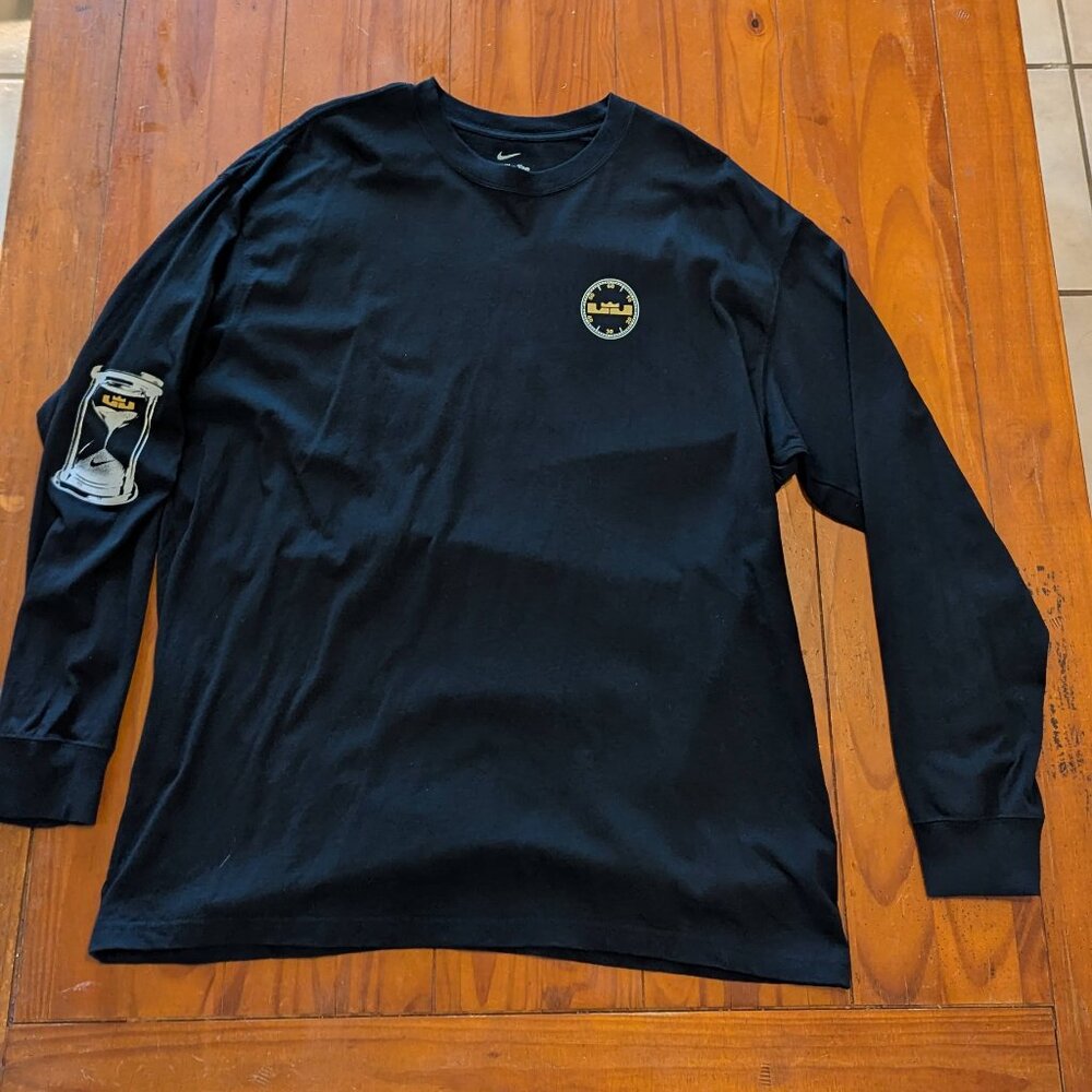 LeBron James Men’s Loose Fit Long-Sleeve T-Shirt – Black, Size XL